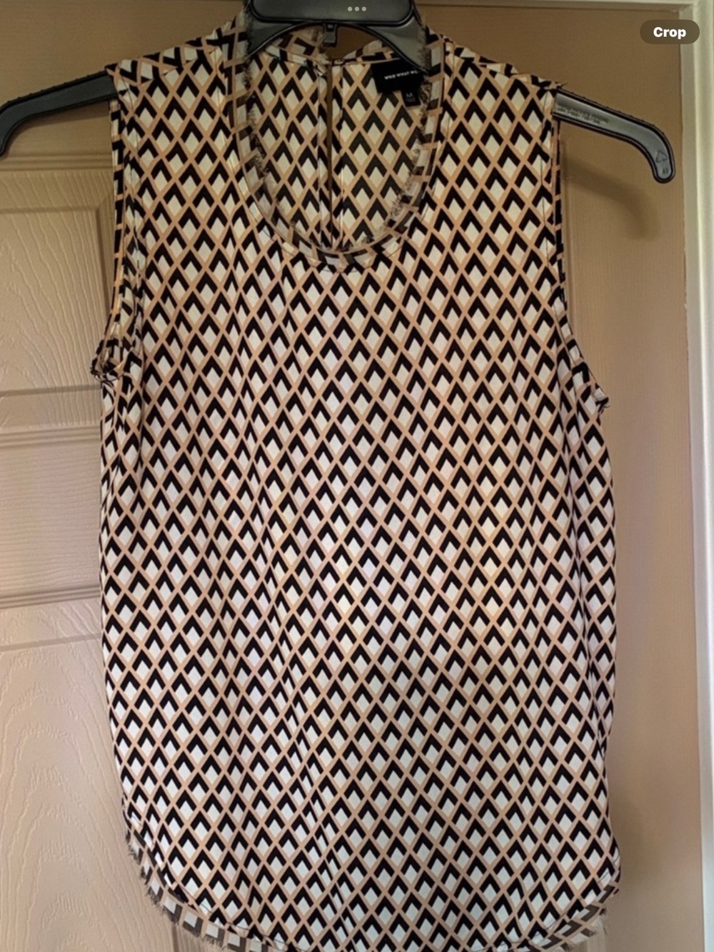 Who What Wear Black & Cream Geometric Sleeveless Camisole